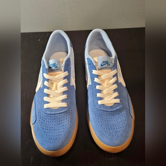 Nike SB Heritage Blue and White Sneakers with Gum Sole - Picture 3 of 8